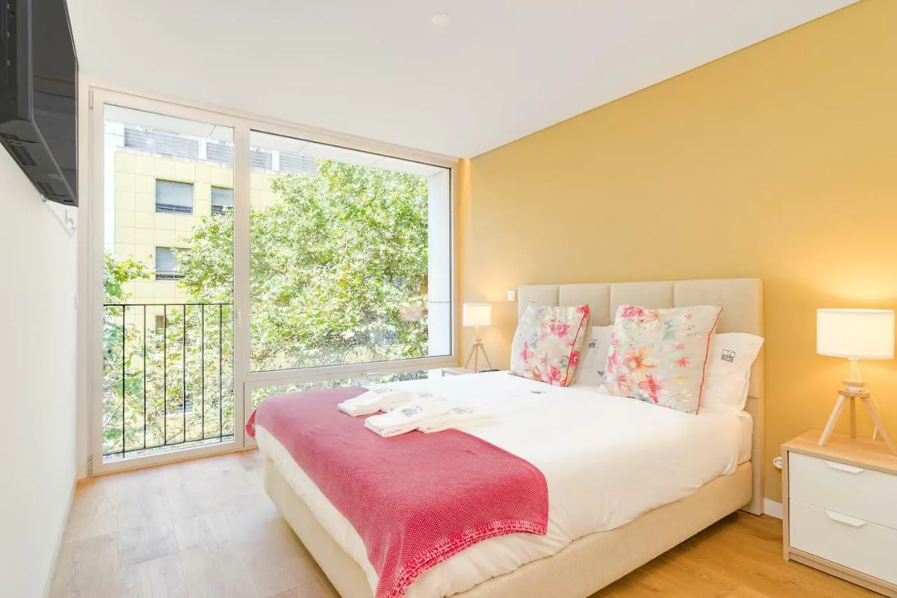 Saldanha Bright Home By The Portuguese Butler Lisboa Portugal